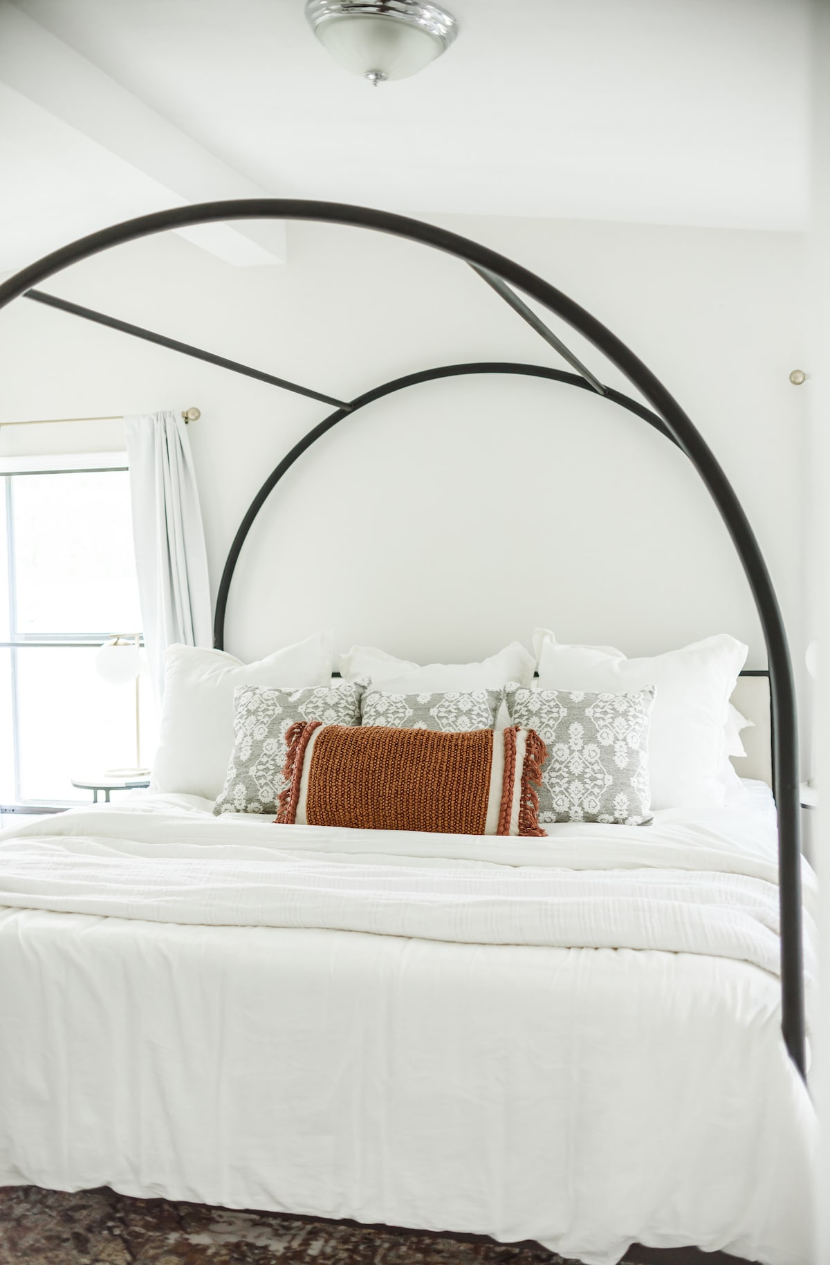 Hlavná spálňa s manželskou posteľou King.