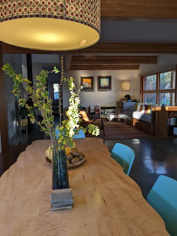 Downtown Beall Park Modern 2 Bedroom gallery image 5