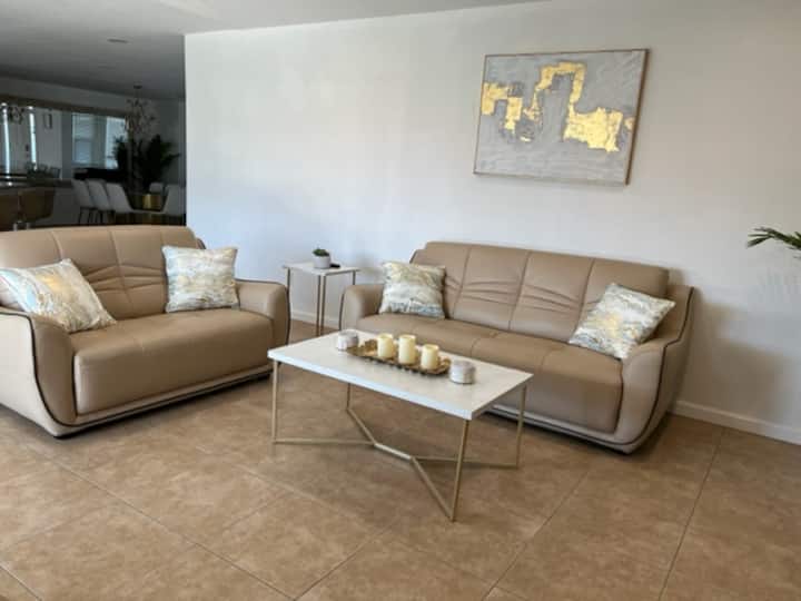 Relaxing 3 Bedroom Villa With Pool And Spa - Palm Springs, CA