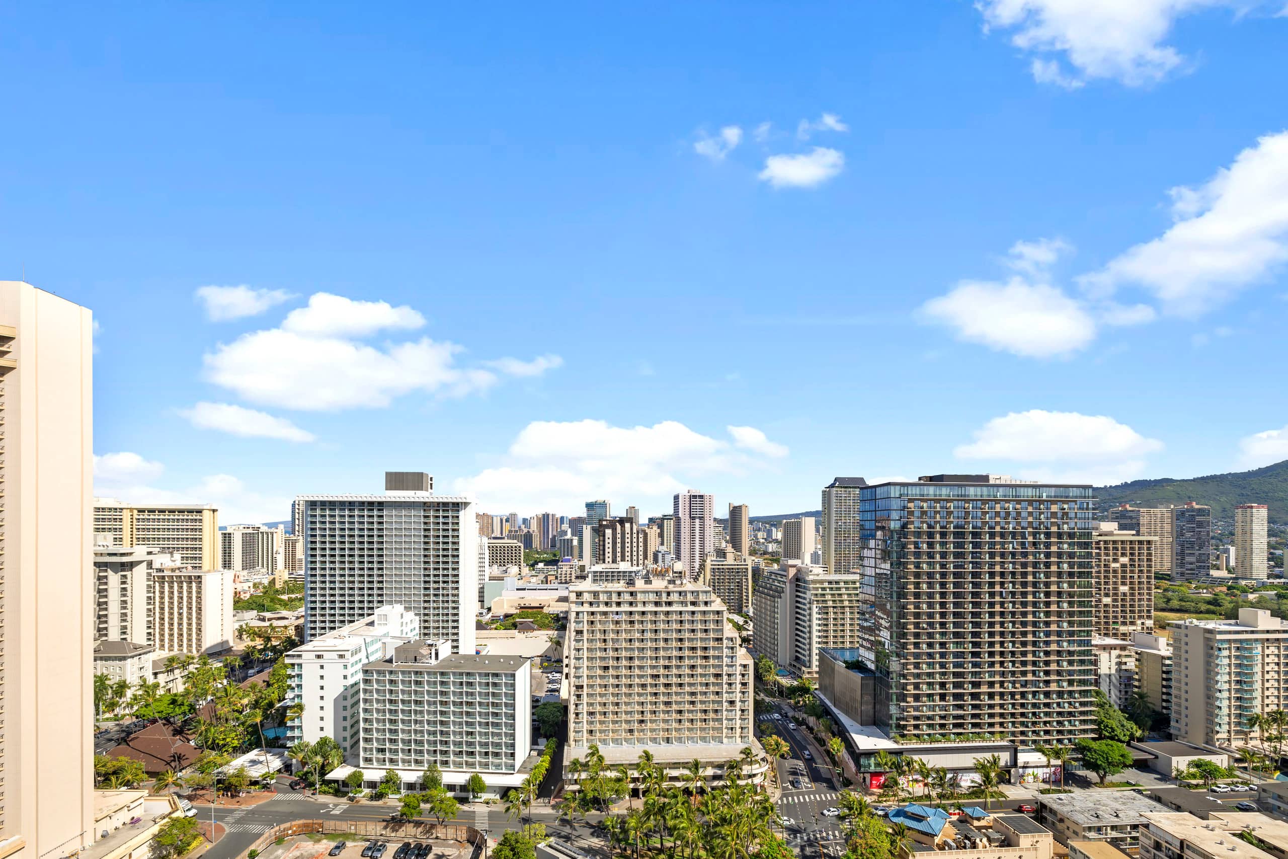 Condo in Honolulu · ★4.84 · 1 bedroom · 2 beds · 1 private bath - Image 26