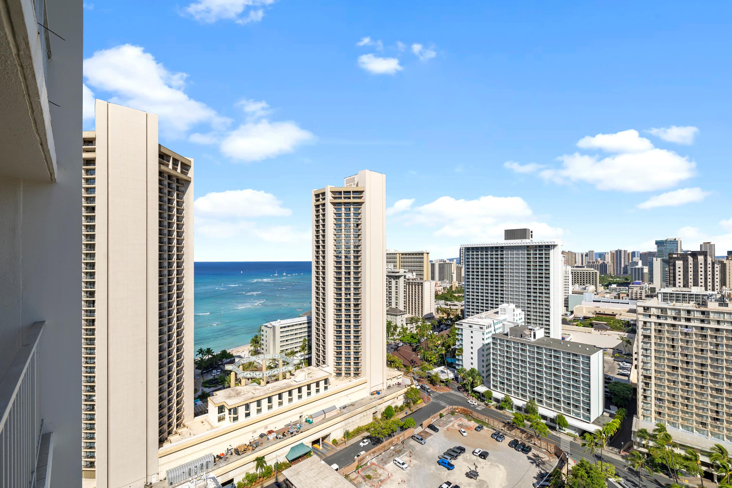 Condo in Honolulu · ★4.84 · 1 bedroom · 2 beds · 1 private bath - Image 23