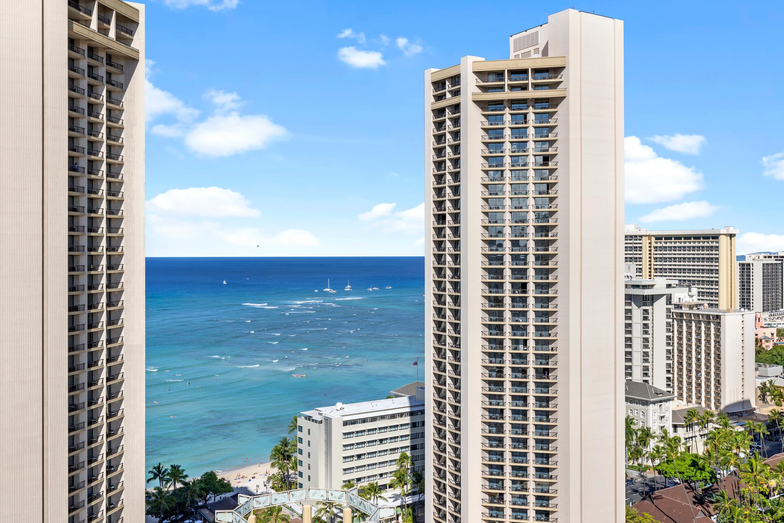 Condo in Honolulu · ★4.84 · 1 bedroom · 2 beds · 1 private bath - Image 22