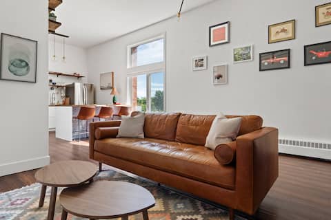 McGill Loft | Trendy | Iconic | Best Location