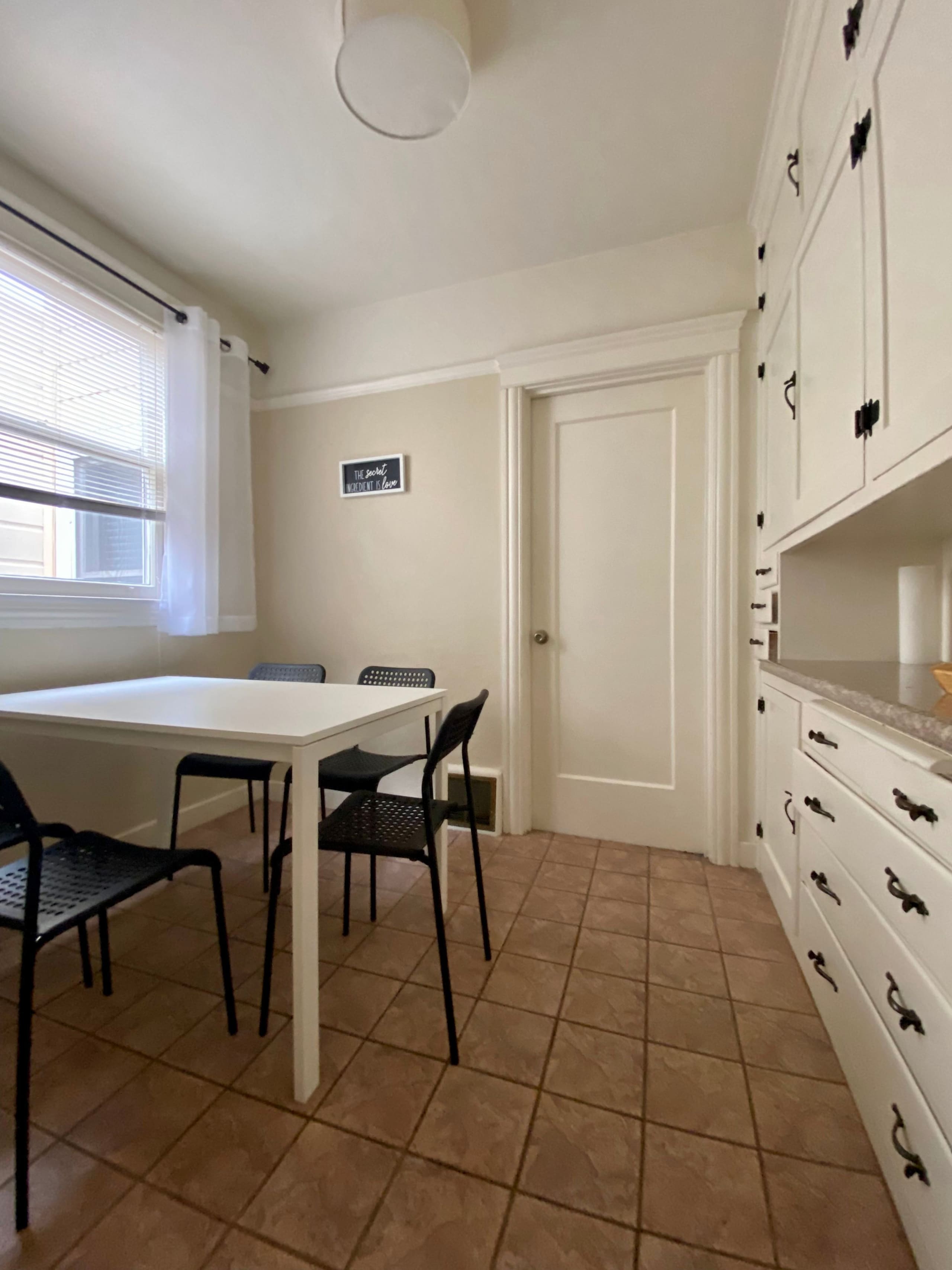 Home in San Francisco · ★4.81 · 4 bedrooms · 6 beds · 2 baths - Image 7