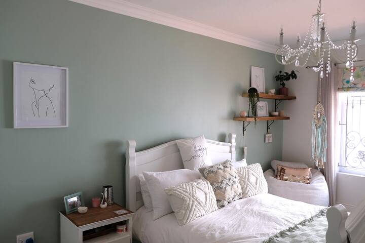 Sipres Garden Family Home gallery image 4