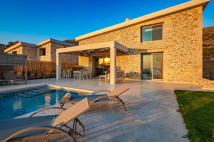 Seafront Villa Spira, Pool, View, FREE Breakfast gallery image 2