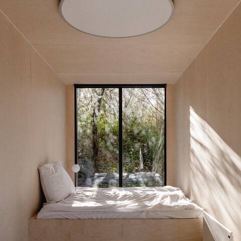 18b's container houses in quiet and creative environment
