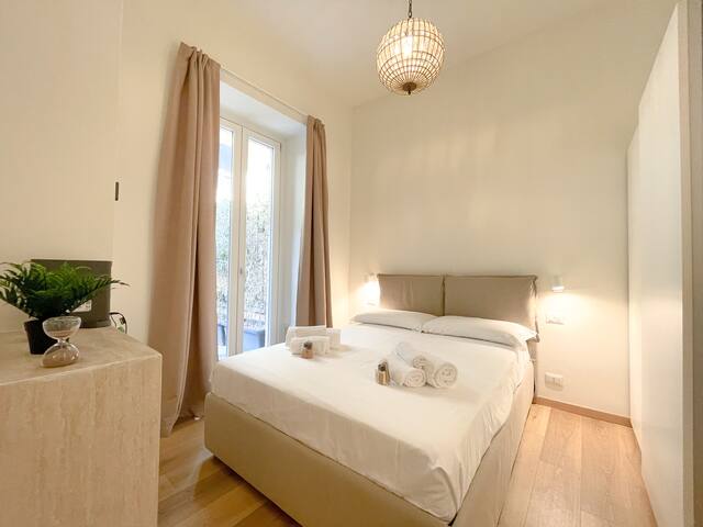 Brera Elegance Design Apartment with Garden & A/C gallery image 4