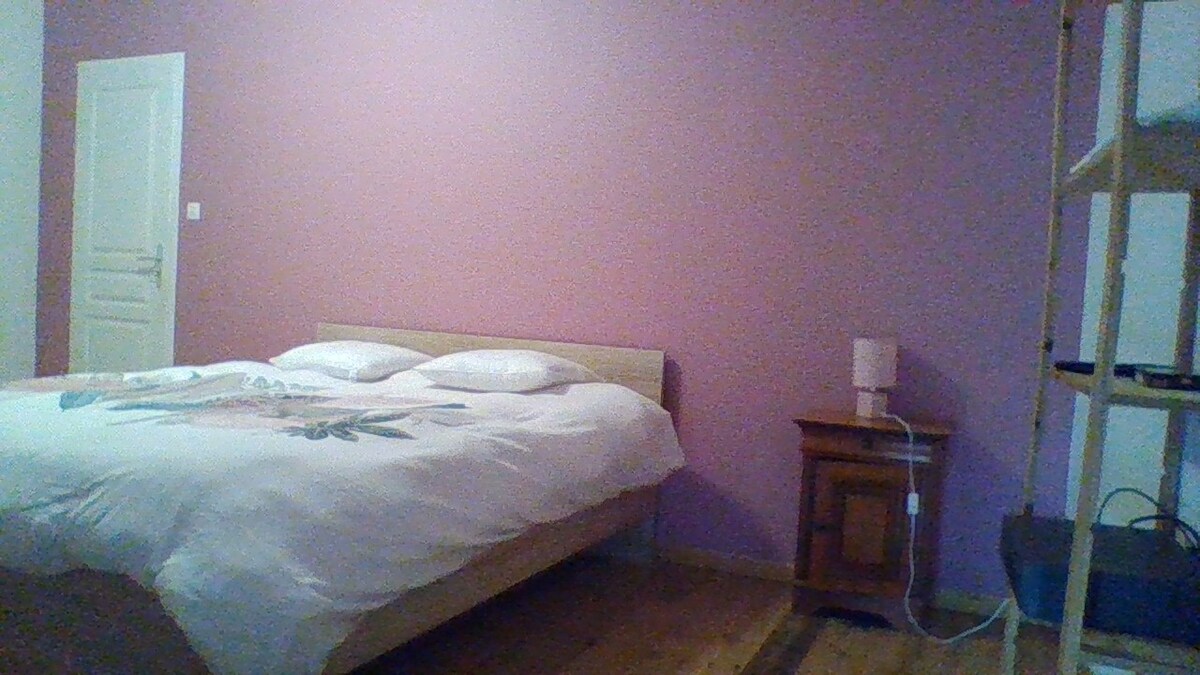 เตียง 160/200 พร้อมที่นอนเมมโมรี่นอนสบายมาก 