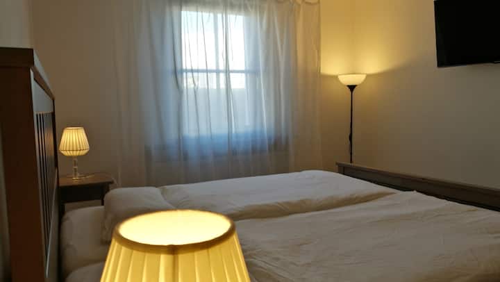 Strana okna v spálni