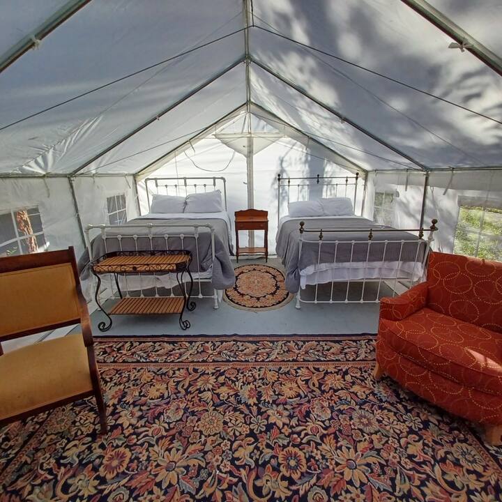 Lakefront Camping Cabin Glamp Wall Tent 8/ 2 Queen Campsites for Rent