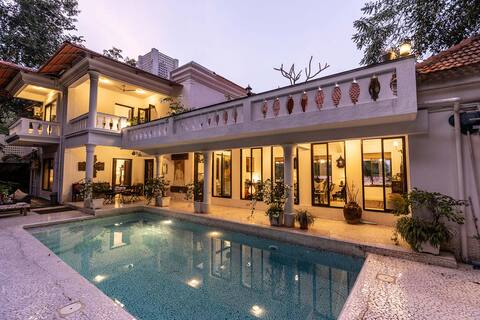 Vintage Hideaway 4BHK Petfriendly villa w/Pvt pool