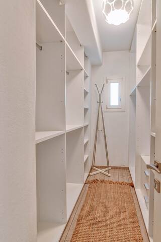 Luxury house with great view at sea and Despotiko gallery image 5