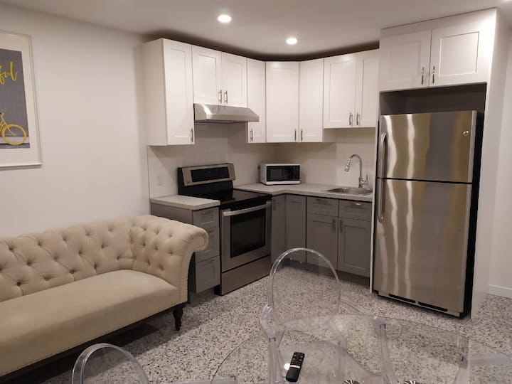 2bd Apt Close To Montreal Downtown, Free Parking - Montreal