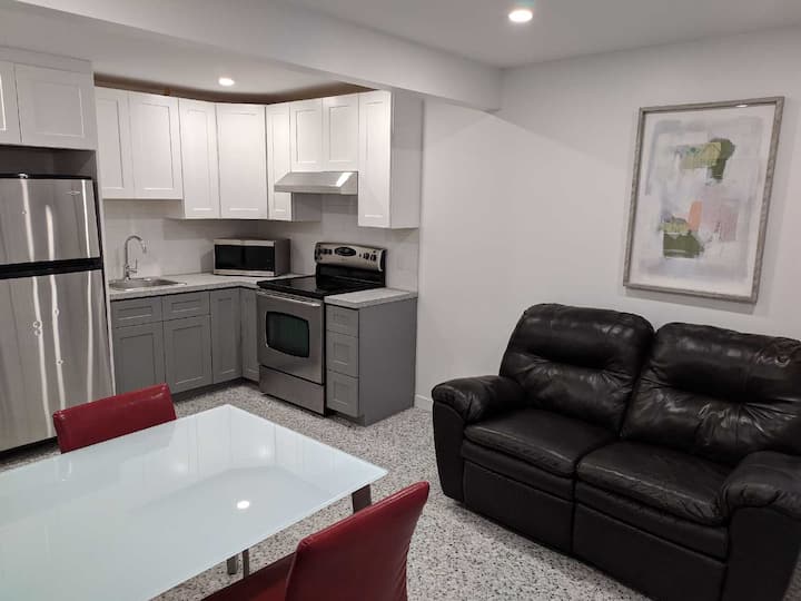 New 2 Bd Apartment 10 Min From Montreal Downtown. - Longueuil