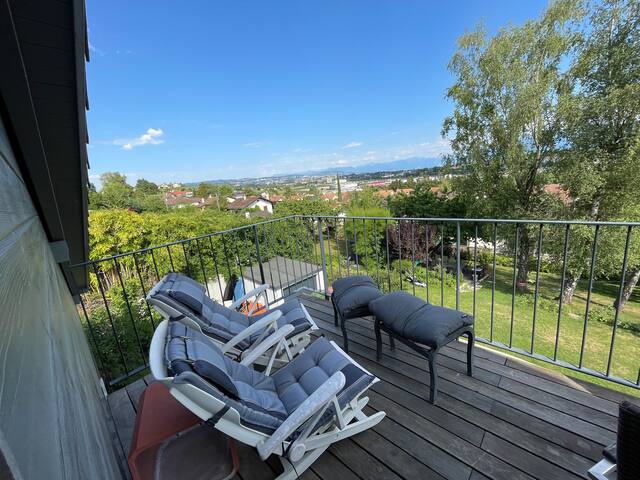 Luxury modern family home with exceptional garden gallery image 3