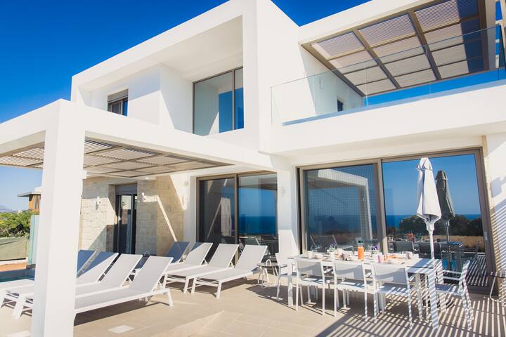 StarLight Villa Tropea – 4BD, 4BA, 4min to beach