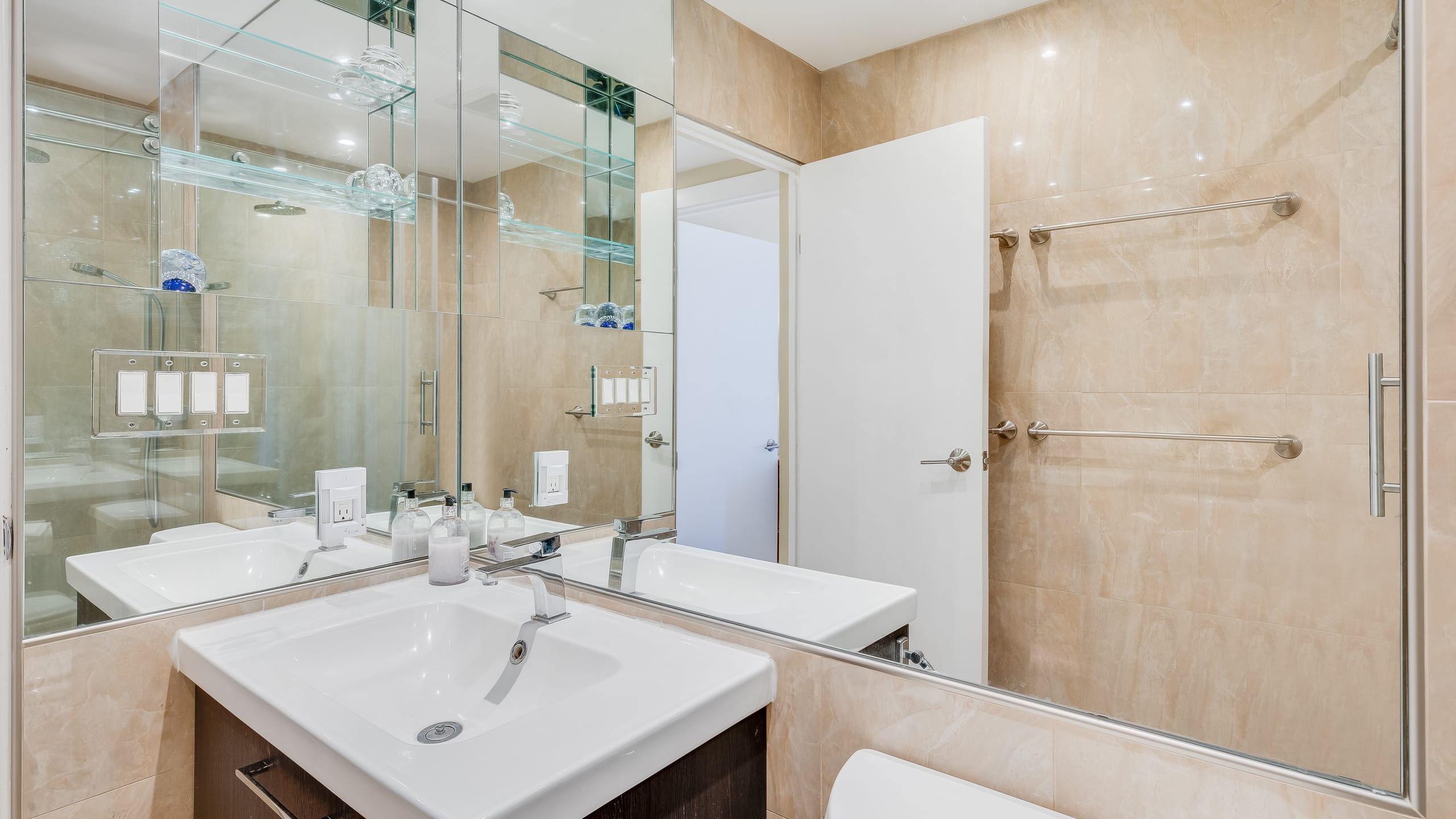 Condo in Kihei · ★4.79 · 2 bedrooms · 3 beds · 1 bath - Image 21