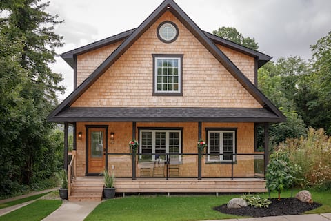 The Avalon - Entire home steps to Meaford Harbour