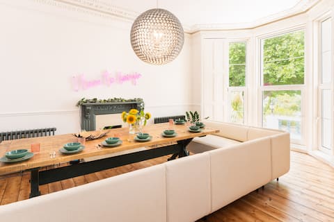 Luxury Villa in Torquay sleeps 16 - Hot Tub