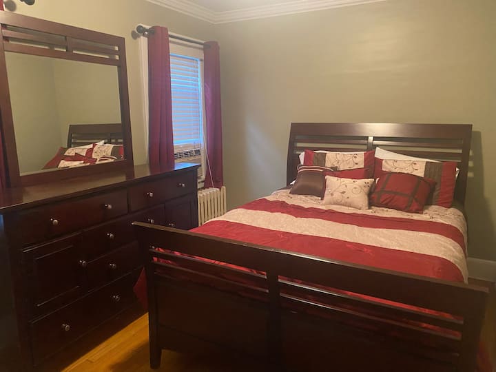 Lovely bedroom walking distance to train station Apartments for Rent in Fair Lawn, New Jersey