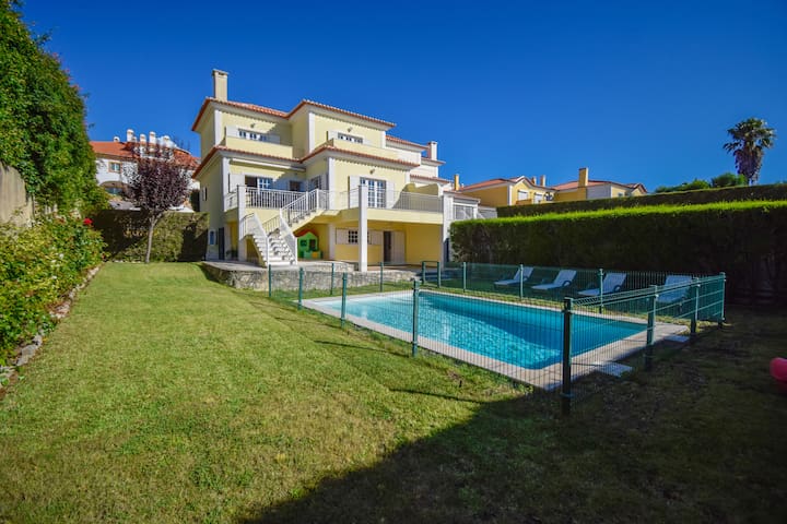 Sintra 4BR Villa + Pool | Golf, Family, Long Stays