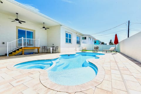 Htd pool/SPA, +in-law suite, mins wlk to beach