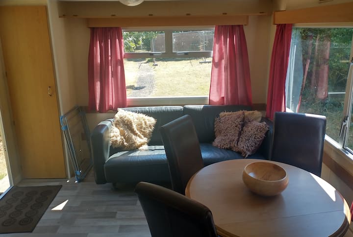 Country Static Caravan In Woods - Private Parking - Kenilworth