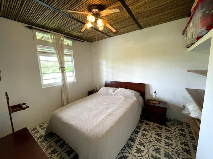 საძინებელი 4