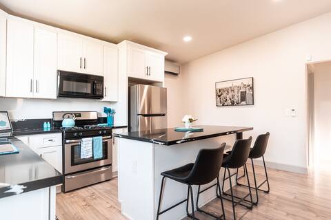 Cozy 3BR w/ Casita | NOS Center