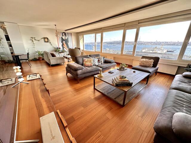Elegance Apartment With Bosphorus Wiev gallery image 2