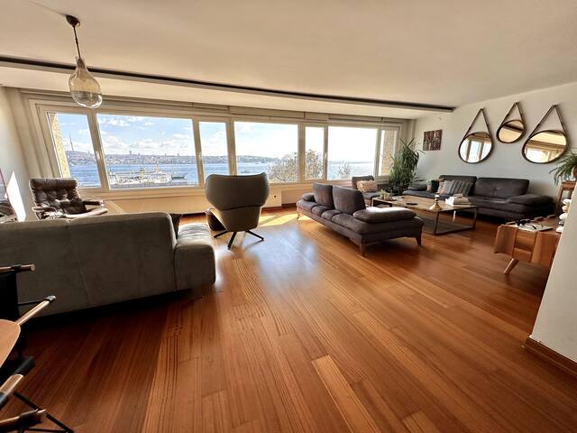 Elegance Apartment With Bosphorus Wiev gallery image 5