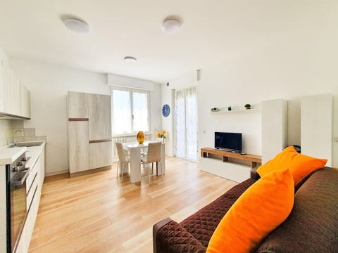 Top performing Airbnb: Cozy just renewed apartment - ideal location in Civitanova Marche