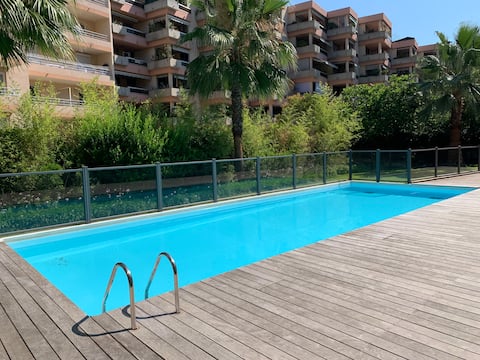 Annonce Airbnb populaire: Lovely apartment with pool and nearby beach. à Roquebrune Cap Martin