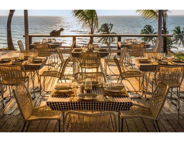 3BHK LUX Seaview Beach Access APT w Bfast Vagator