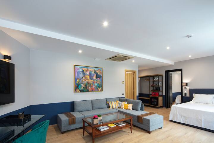 The Vault Athens – Grand Connecting Suite,CityView gallery image 4