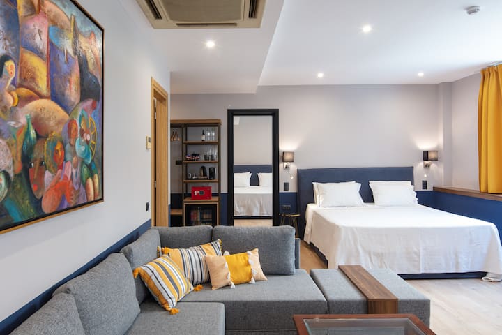 The Vault Athens – Grand Connecting Suite,CityView