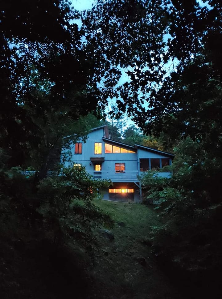 Little Mountain Hideaway - Maggie Valley, NC