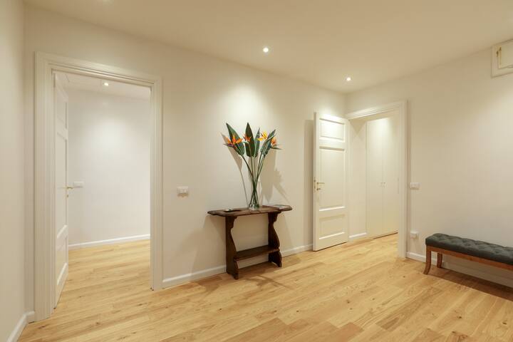 Chiavari 59: Luxury Apt next to Campo de Fiori gallery image 3