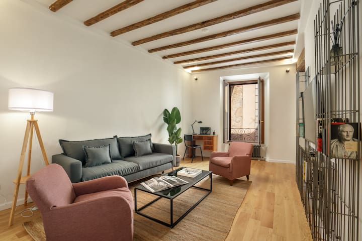 Chiavari 59: Luxury Apt next to Campo de Fiori