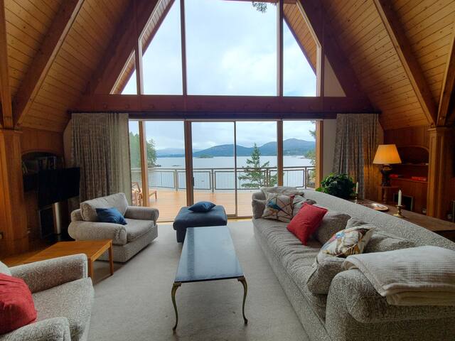 Sunset Cove – a cozy & quiet waterfront A-Frame gallery image 2