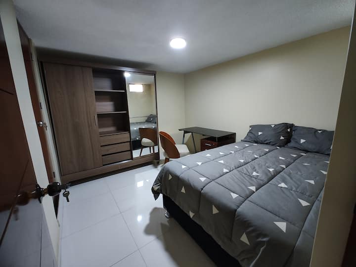 Ორადგილიანი ოთახი ცალკე სააბაზანოთი და ინტერნეტ-მომსახურებით 200 მბიტი/წმ.