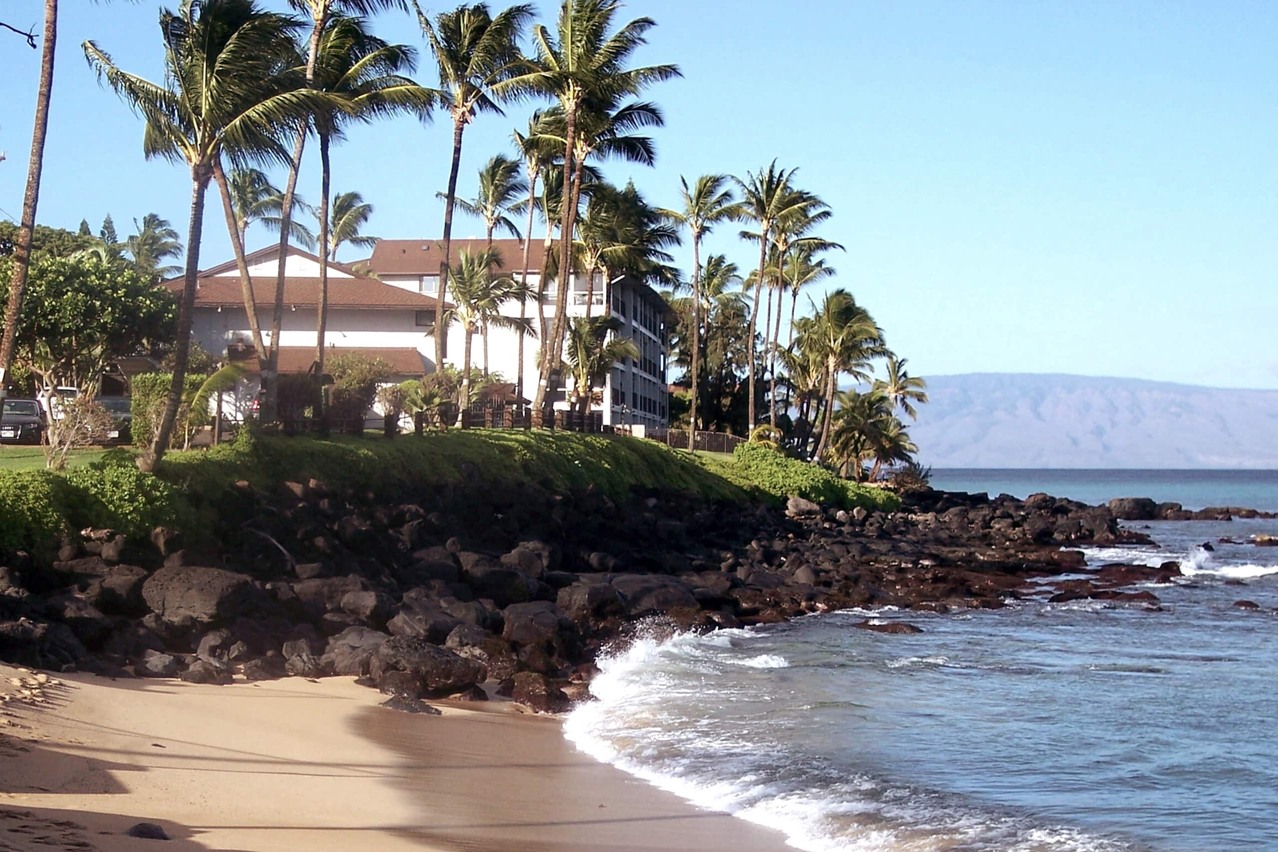 180* Oceanfront View w/ AC!  Remodel+2Pools+Clean - Image 14