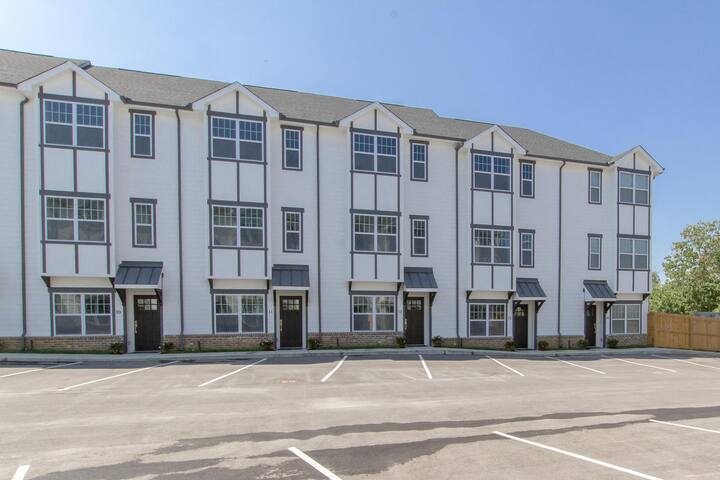Two Side-by-side Townhomes – West Nashville Luxury gallery image 2