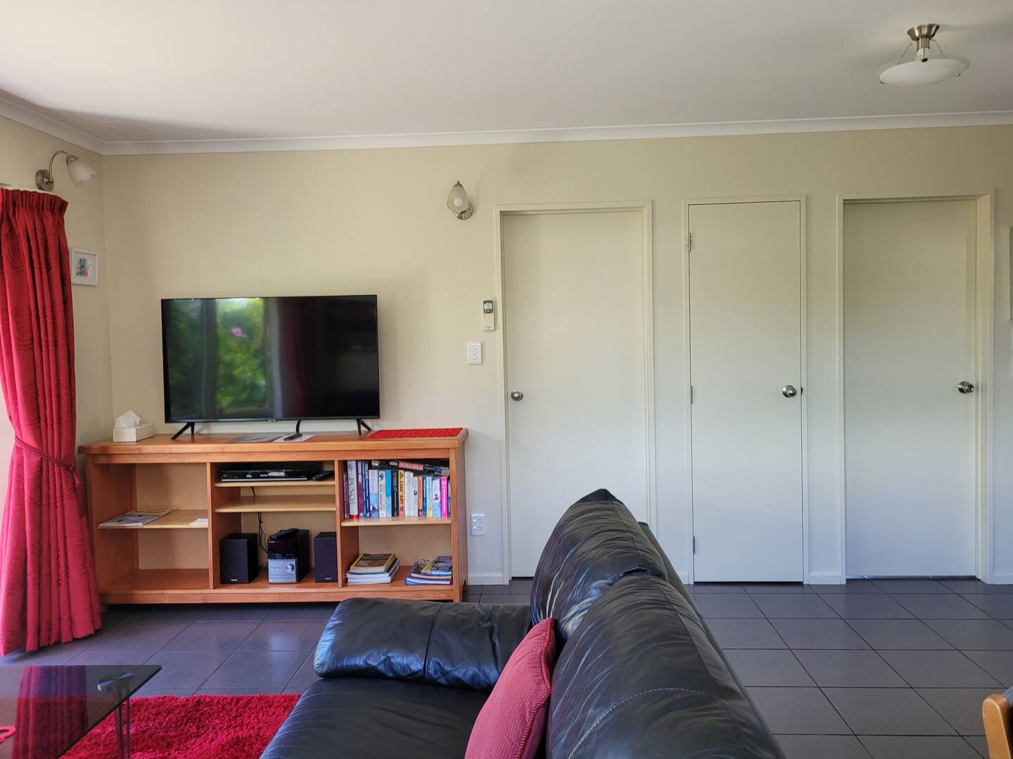 Private Garden Haven With No Cleaning Fee 4