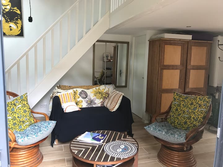 Studio De Charme Avec Terrasse Sur Jardin Arboré - Bordeaux