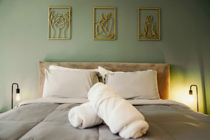 CHUMBA CHA KULALA CHA HALI YA JUU