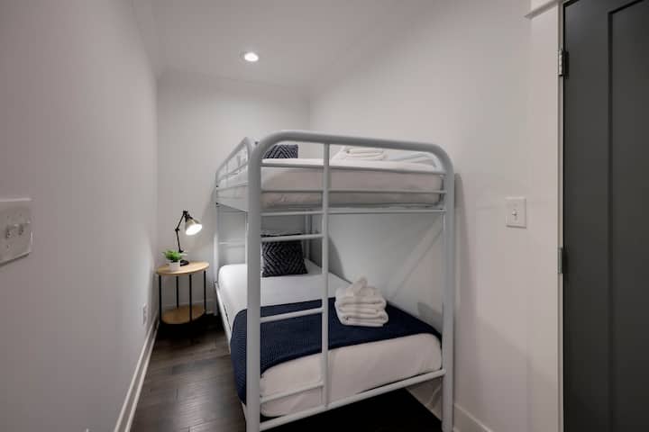 Chambre avec lit superposé 