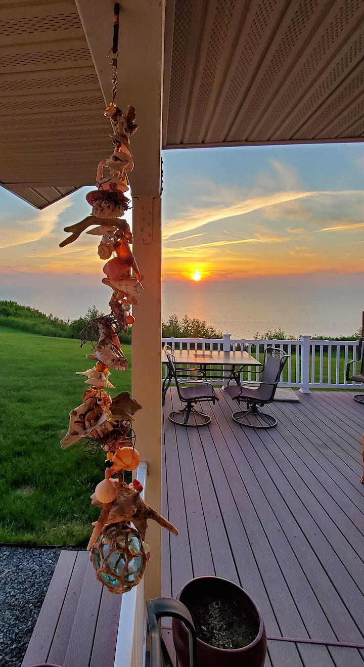 Ocean View Room in an Ocean Front Home Ninilchik Houses for Rent in Ninilchik, Alaska