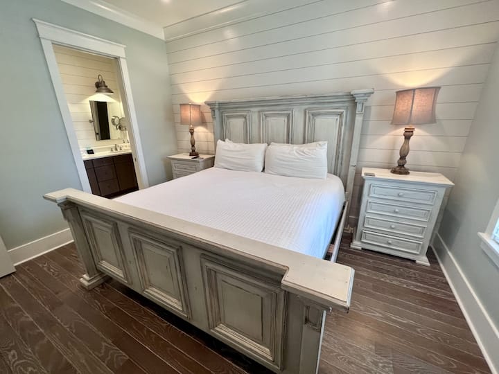 Bedroom 1 -  King Bed